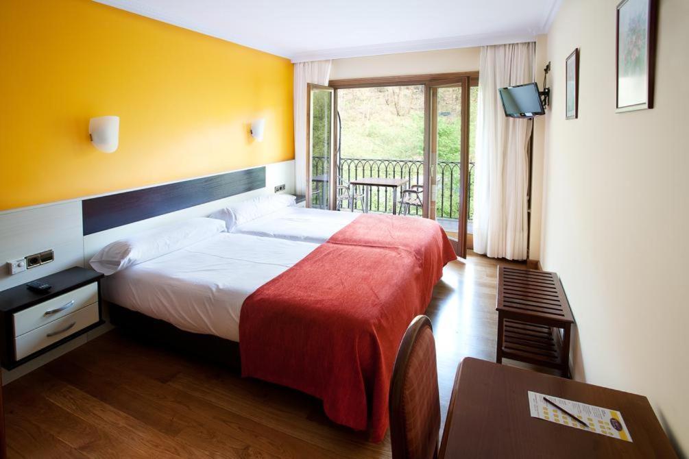 Hotel Venta De Etxalar Zewnętrze zdjęcie