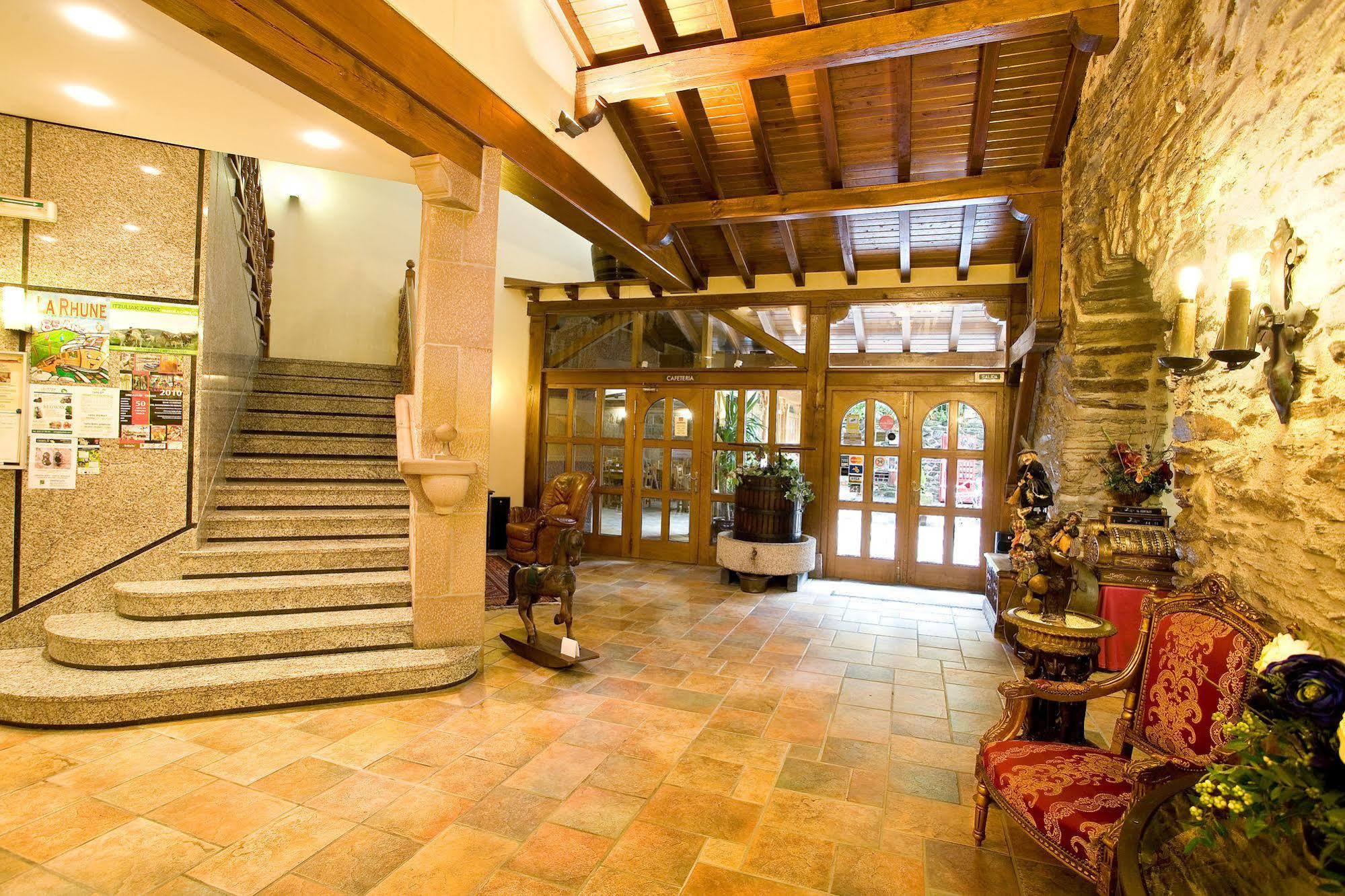 Hotel Venta De Etxalar Zewnętrze zdjęcie