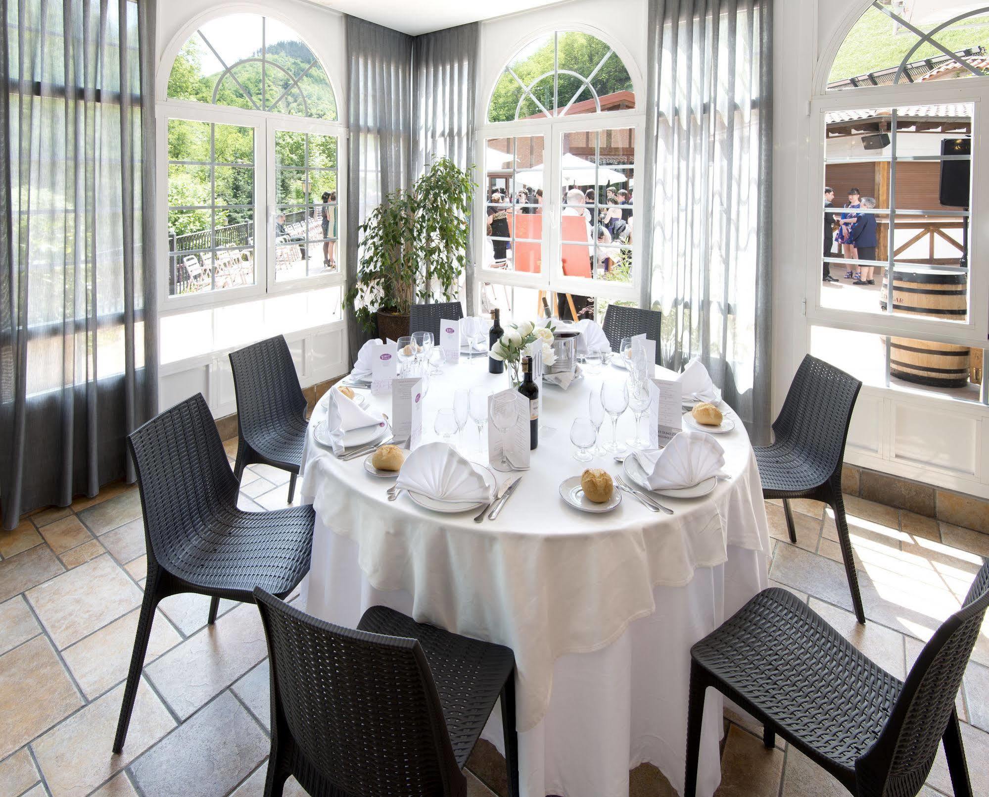 Hotel Venta De Etxalar Zewnętrze zdjęcie