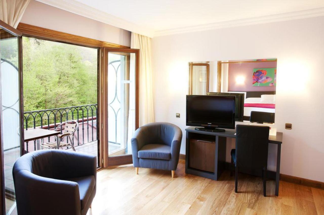 Hotel Venta De Etxalar Zewnętrze zdjęcie